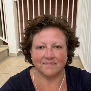 Meet your Posher, Carrie